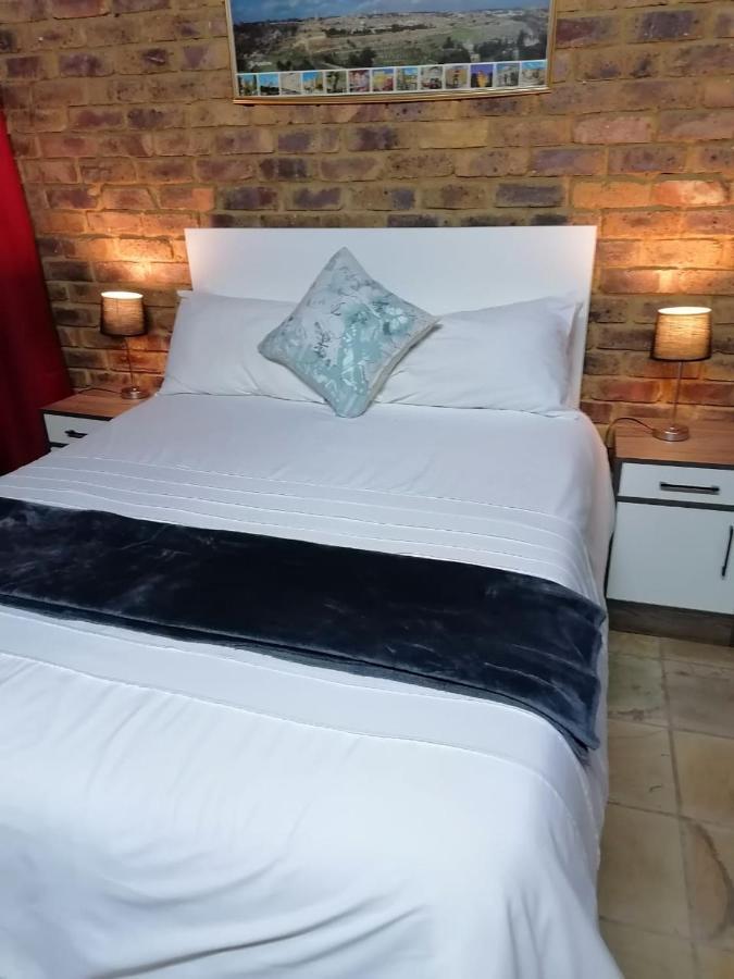 Kwena Maribane Lodge Bronkhorstspruit Buitenkant foto