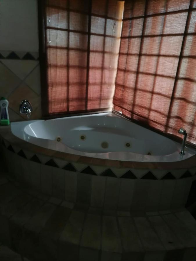 Kwena Maribane Lodge Bronkhorstspruit Buitenkant foto